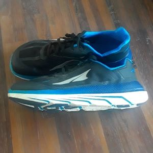 Men's Altra running shoe